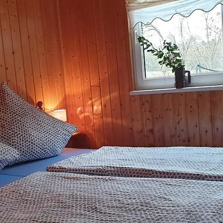 Ferienhaus-am-scharmuetzelsee بيت للعطل *